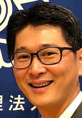 小長井康一氏